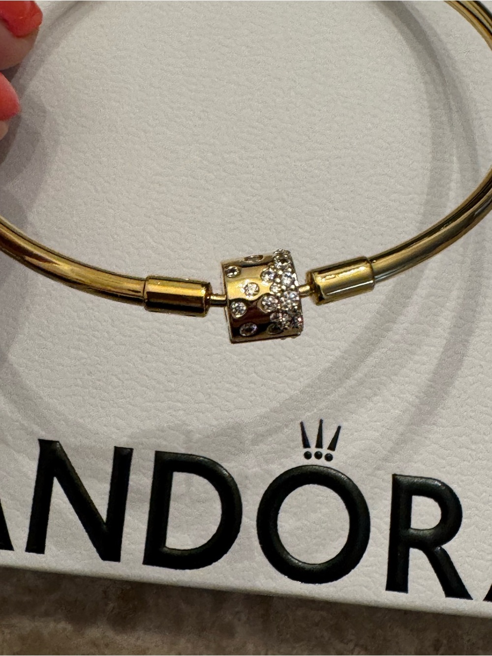 NWT - Pandora Sparkling Barrel Clasp Bangle Bracelet